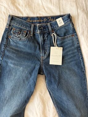 Abercrombie High Rise Bootcut - NEW